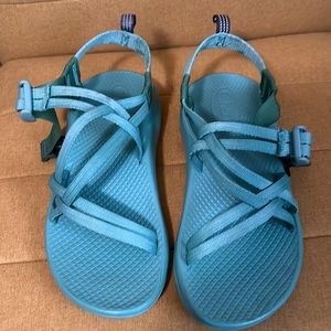Chaco kids size 3 (woman’s 5) sandals